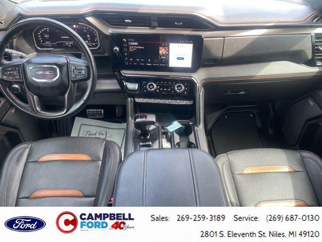 2023 GMC Sierra 1500 4WD Crew Cab Short Box AT4