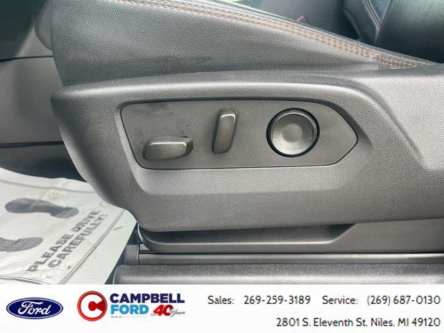 2023 GMC Sierra 1500 4WD Crew Cab Short Box AT4