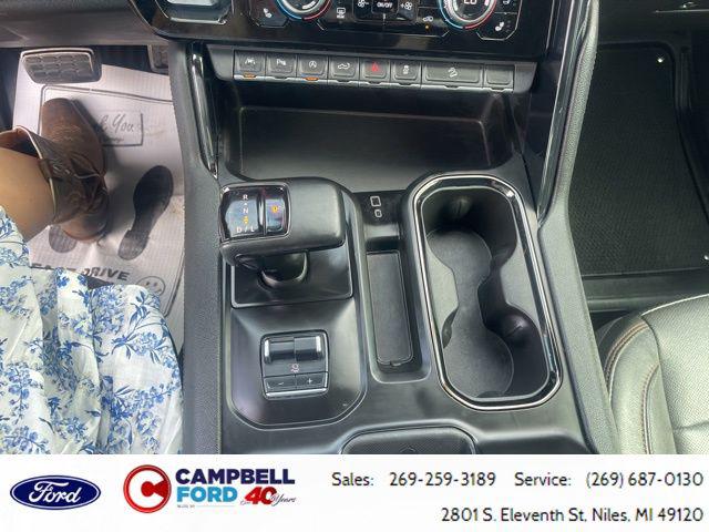 2023 GMC Sierra 1500 4WD Crew Cab Short Box AT4