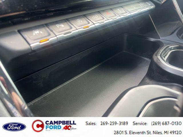 2023 GMC Sierra 1500 4WD Crew Cab Short Box AT4