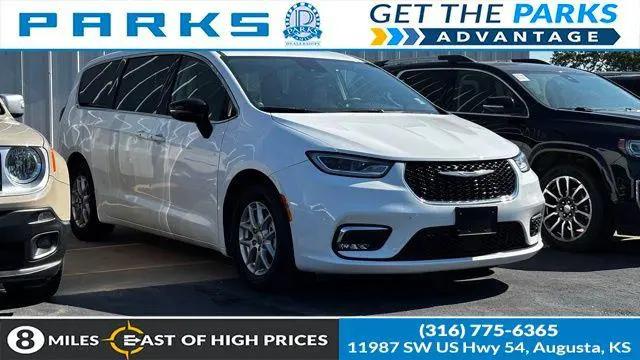 2024 Chrysler Pacifica Touring L for sale in Augusta, KS