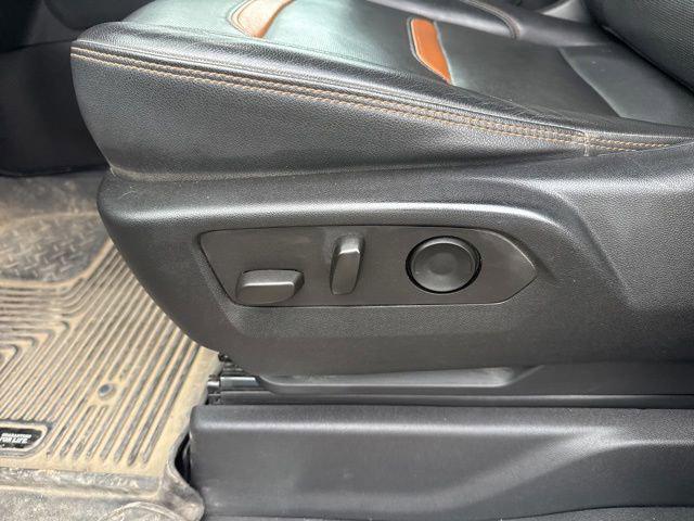 2022 GMC Sierra 1500 4WD Crew Cab Short Box AT4