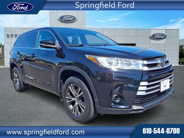 2017 Toyota Highlander LE for sale in Springfield, PA