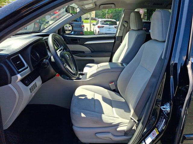 2017 Toyota Highlander LE