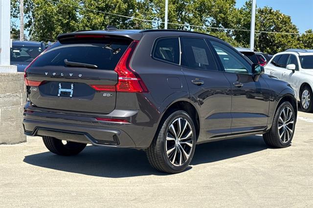 2025 Volvo XC60 B5 Plus