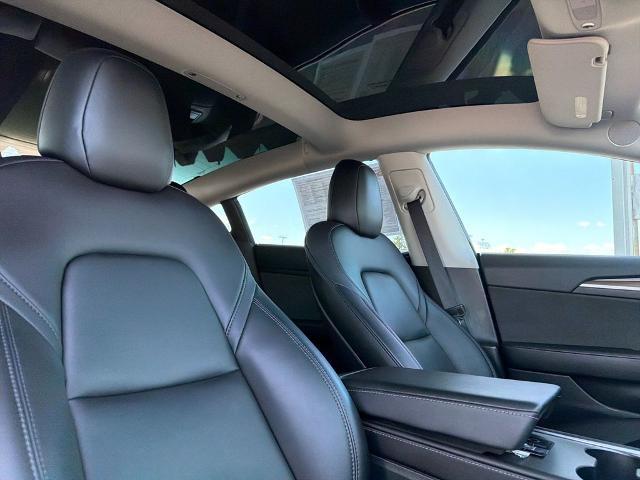 2022 Tesla Model 3 Long Range Dual Motor All-Wheel Drive