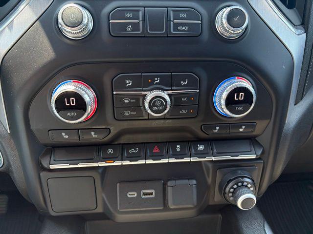 2021 GMC Sierra 1500 4WD Double Cab Standard Box Elevation