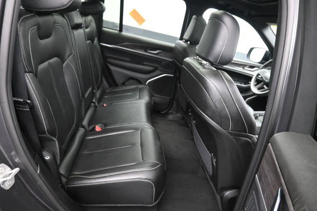 2024 Jeep Grand Cherokee Base