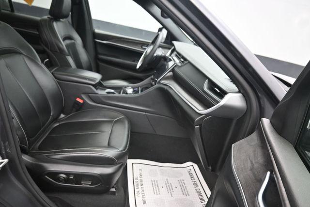 2024 Jeep Grand Cherokee Base