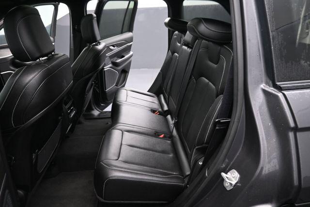 2024 Jeep Grand Cherokee Base