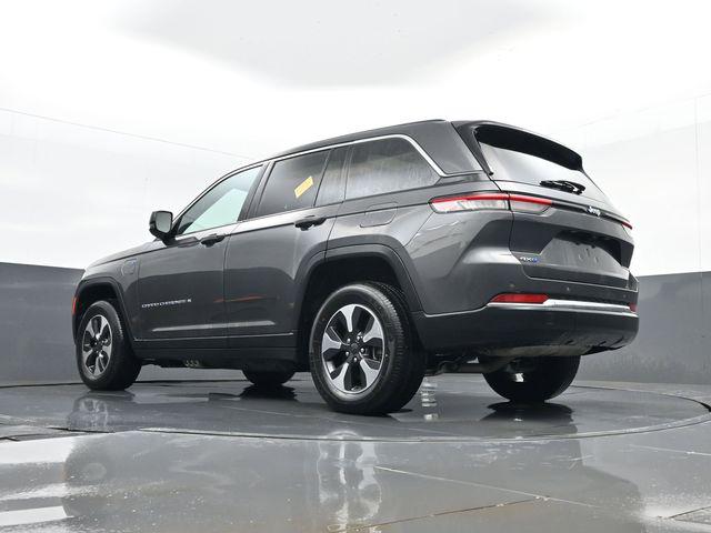 2024 Jeep Grand Cherokee Base
