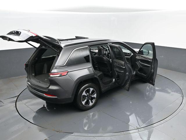 2024 Jeep Grand Cherokee Base