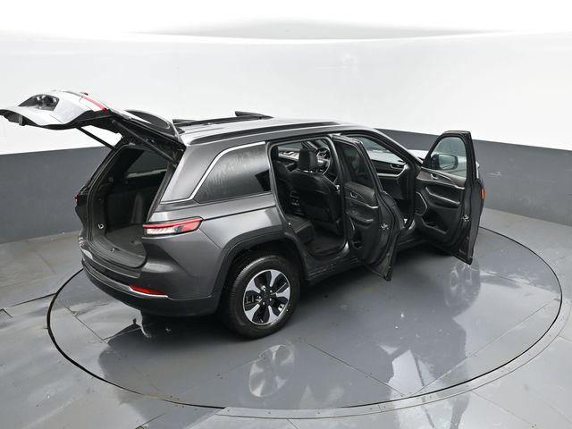 2024 Jeep Grand Cherokee Base