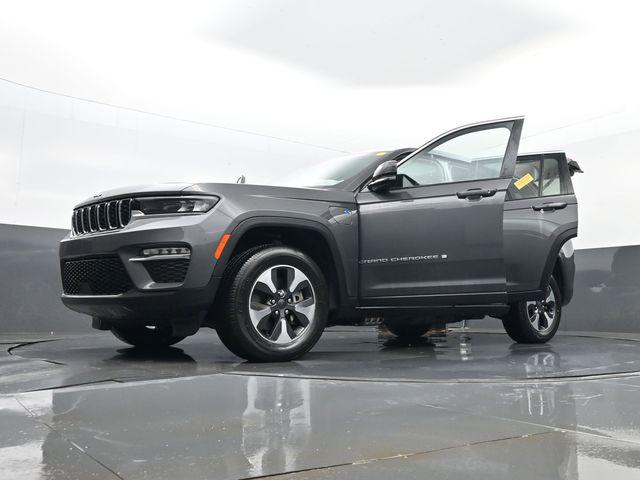 2024 Jeep Grand Cherokee Base