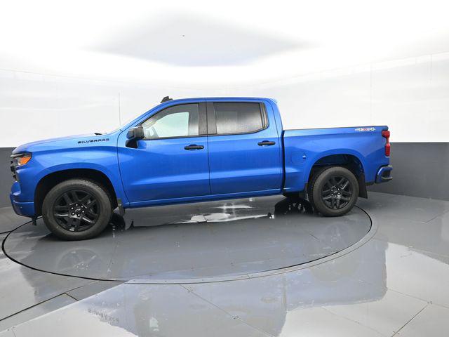 2022 Chevrolet Silverado 1500 4WD Crew Cab Short Bed Custom