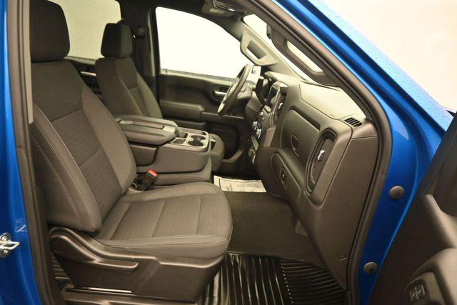 2022 Chevrolet Silverado 1500 4WD Crew Cab Short Bed Custom