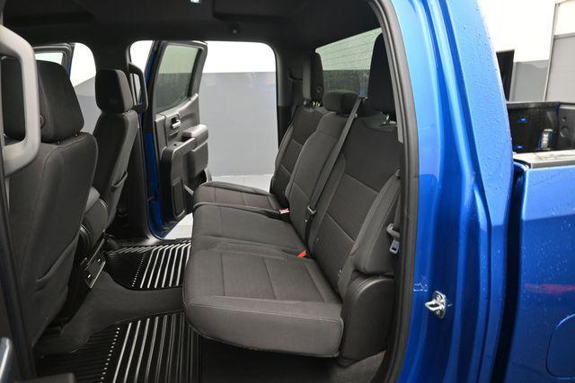 2022 Chevrolet Silverado 1500 4WD Crew Cab Short Bed Custom