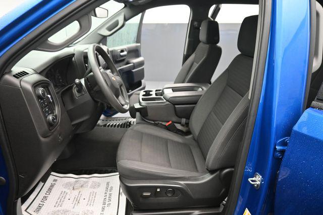 2022 Chevrolet Silverado 1500 4WD Crew Cab Short Bed Custom