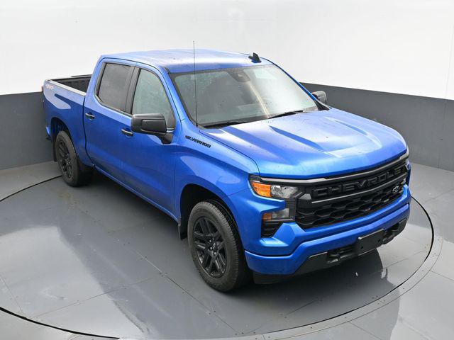 2022 Chevrolet Silverado 1500 4WD Crew Cab Short Bed Custom