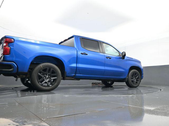 2022 Chevrolet Silverado 1500 4WD Crew Cab Short Bed Custom