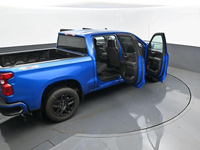 2022 Chevrolet Silverado 1500 4WD Crew Cab Short Bed Custom