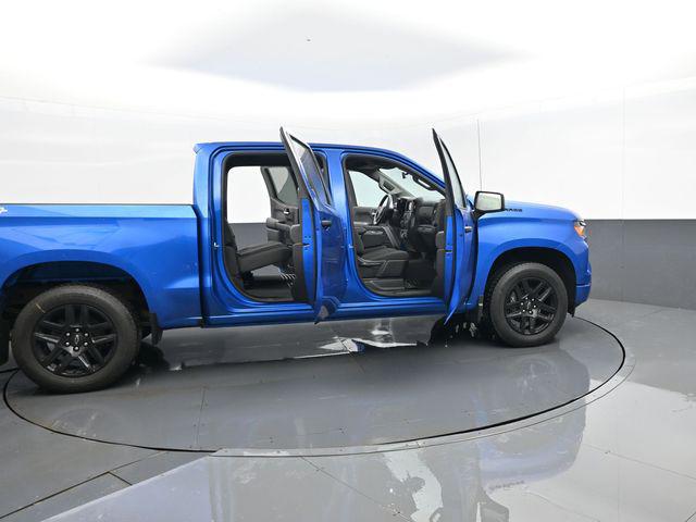 2022 Chevrolet Silverado 1500 4WD Crew Cab Short Bed Custom