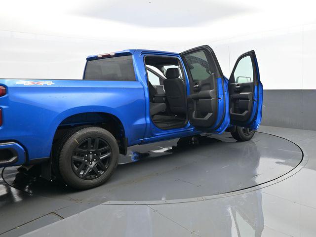 2022 Chevrolet Silverado 1500 4WD Crew Cab Short Bed Custom