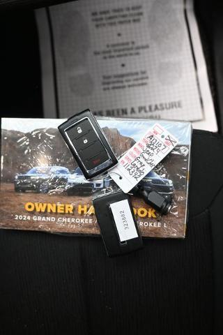 2024 Jeep Grand Cherokee Laredo 4x4