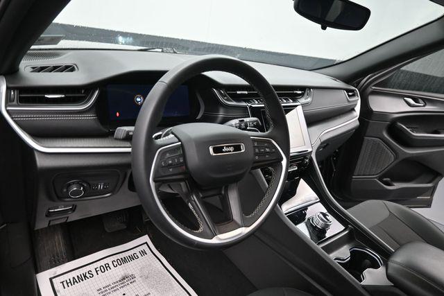 2024 Jeep Grand Cherokee Laredo 4x4