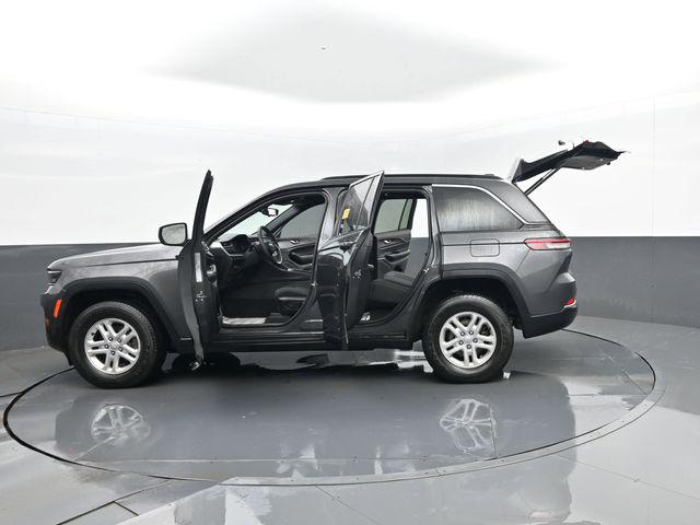 2024 Jeep Grand Cherokee Laredo 4x4