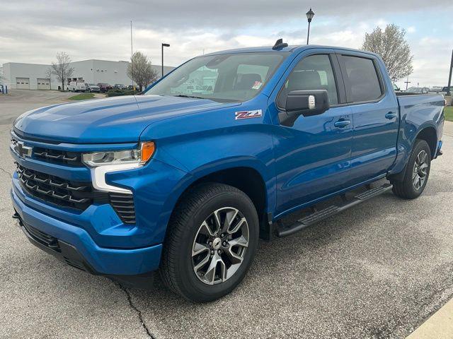 2023 Chevrolet Silverado 1500 4WD Crew Cab Short Bed RST