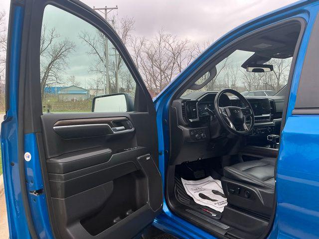 2023 Chevrolet Silverado 1500 4WD Crew Cab Short Bed RST
