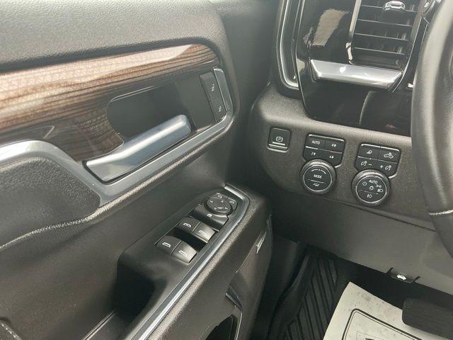 2023 Chevrolet Silverado 1500 4WD Crew Cab Short Bed RST