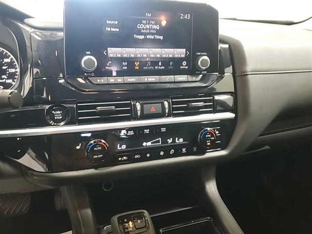2025 Nissan Pathfinder SV 4WD