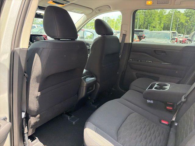 2025 Nissan Pathfinder SV 4WD