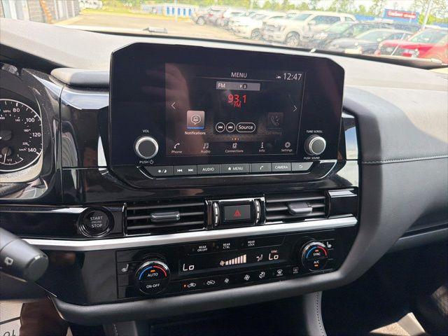 2025 Nissan Pathfinder SV 4WD