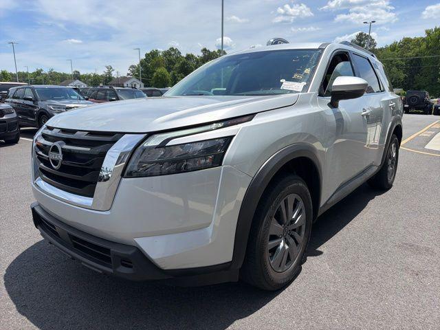2025 Nissan Pathfinder SV 4WD