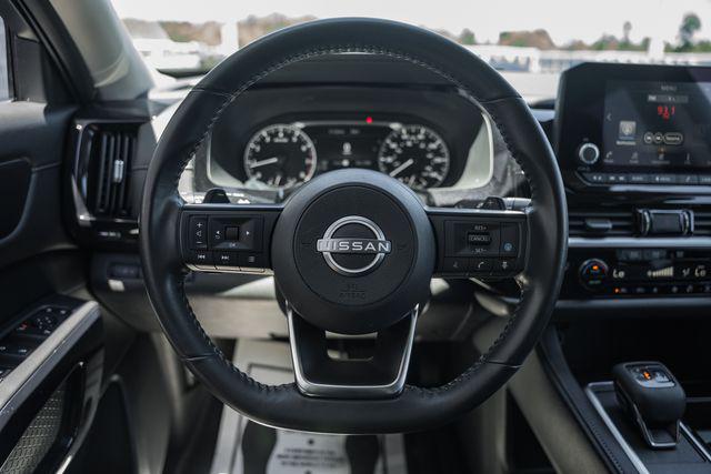 2025 Nissan Pathfinder SV 4WD