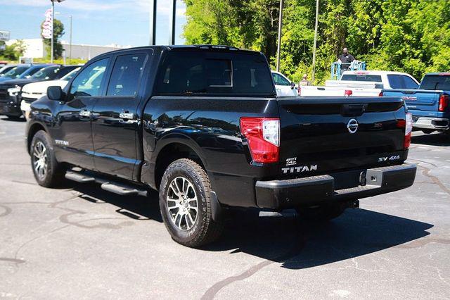 2021 Nissan Titan Crew Cab SV 4x4