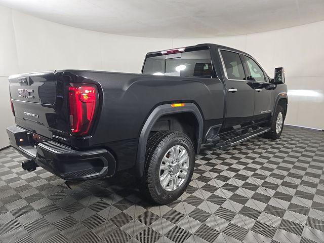 2023 GMC Sierra 3500HD 4WD Crew Cab Standard Bed Denali