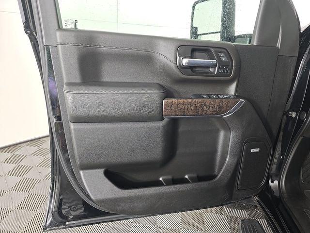 2023 GMC Sierra 3500HD 4WD Crew Cab Standard Bed Denali