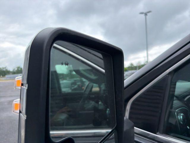 2023 GMC Sierra 3500HD 4WD Crew Cab Standard Bed Denali