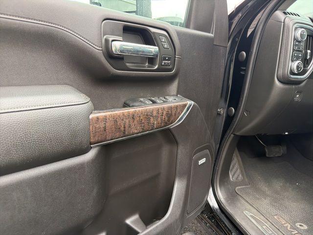 2023 GMC Sierra 3500HD 4WD Crew Cab Standard Bed Denali