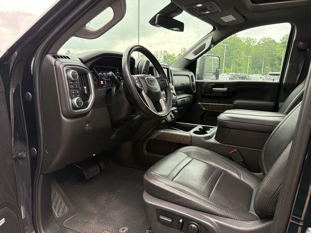2023 GMC Sierra 3500HD 4WD Crew Cab Standard Bed Denali