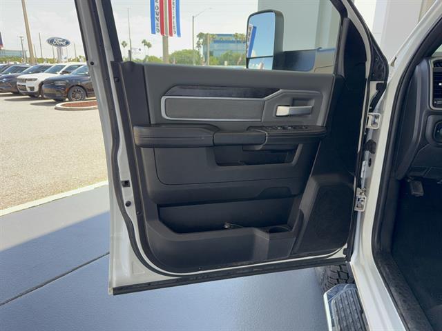 2021 Jeep Ram 2500 Big Horn Crew Cab 4x4 8' Box