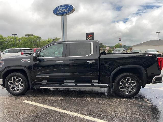 2023 GMC Sierra 1500 4WD Crew Cab Short Box SLT