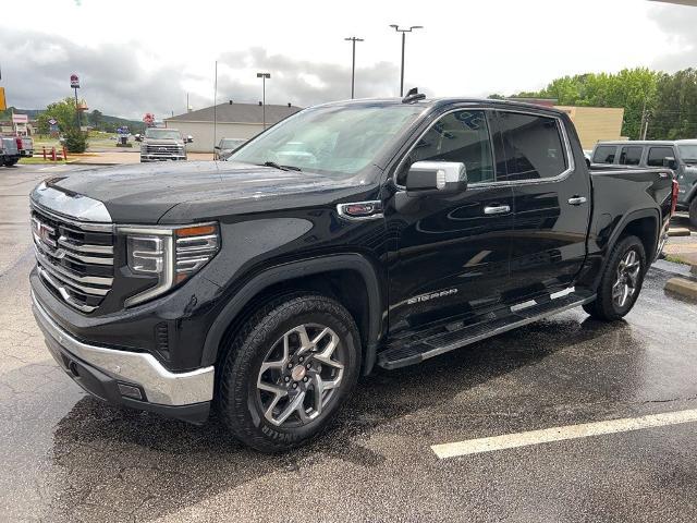 2023 GMC Sierra 1500 4WD Crew Cab Short Box SLT