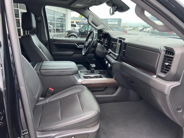 2023 GMC Sierra 1500 4WD Crew Cab Short Box SLT