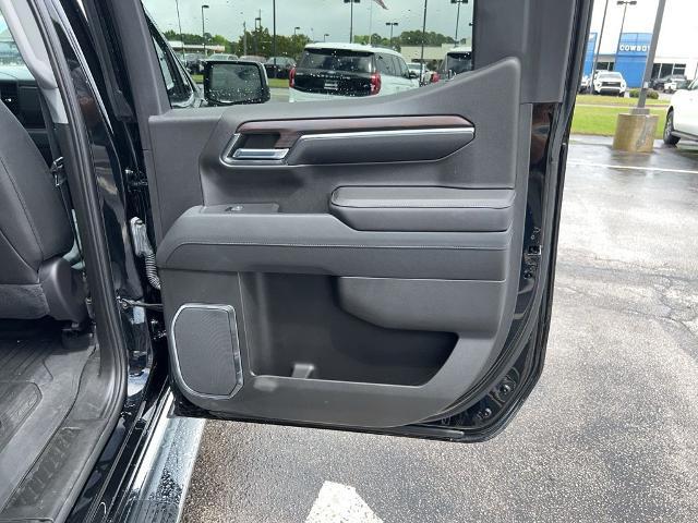 2023 GMC Sierra 1500 4WD Crew Cab Short Box SLT