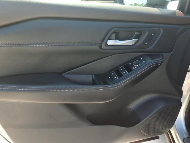 2022 Nissan Rogue SL FWD
